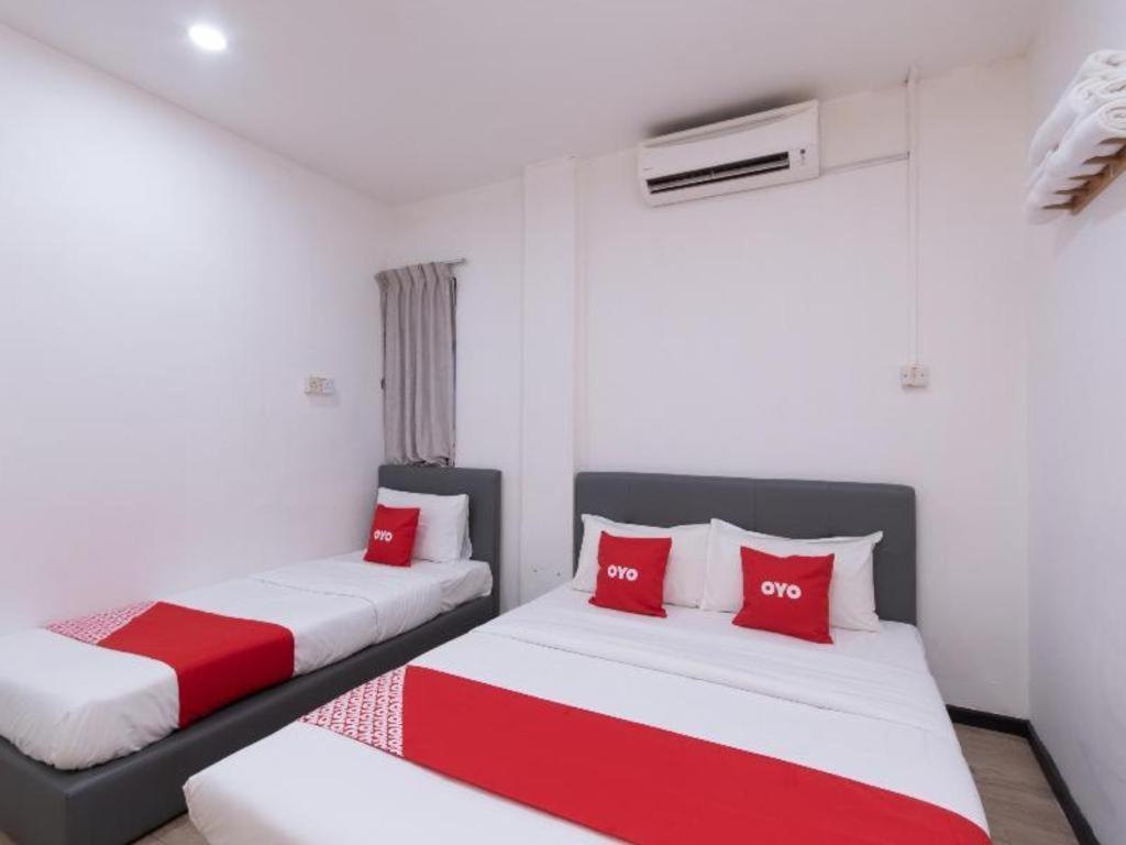 Hotel OYO 89398 Doorbellz Kota Kinabalu Exterior foto