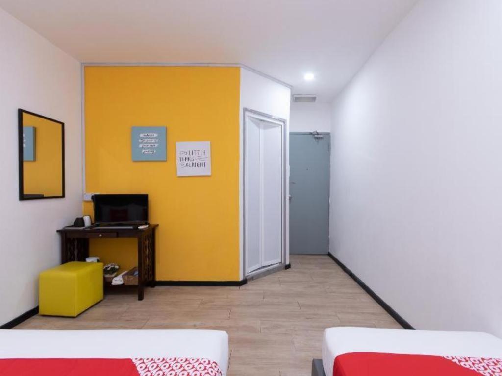 Hotel OYO 89398 Doorbellz Kota Kinabalu Exterior foto