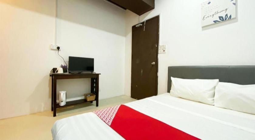 Hotel OYO 89398 Doorbellz Kota Kinabalu Exterior foto