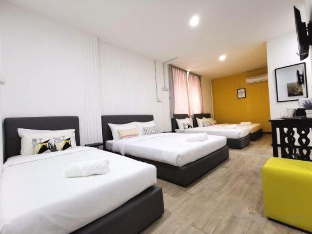 Hotel OYO 89398 Doorbellz Kota Kinabalu Exterior foto